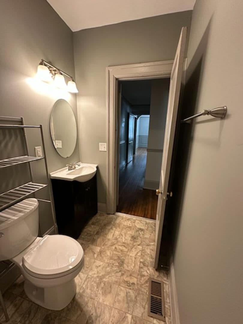 Anderson Apartment: 724 A W. Whitner Street