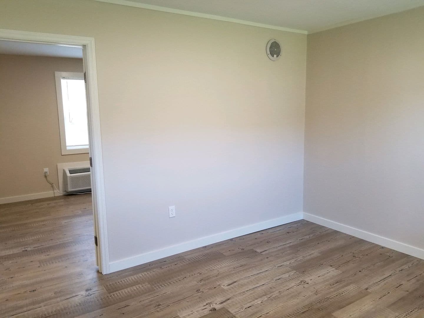 Greenville Apartment: 3800 East North Street
