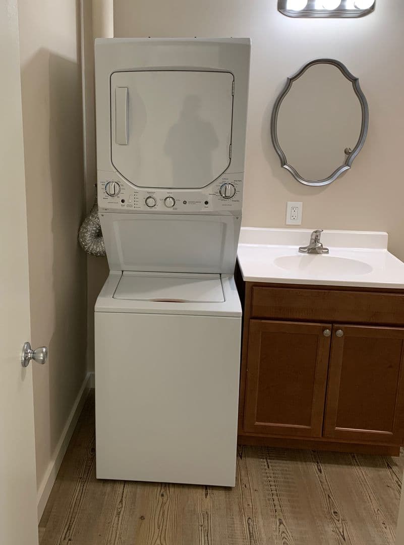 Greenville Apartment: 3800 East North Street