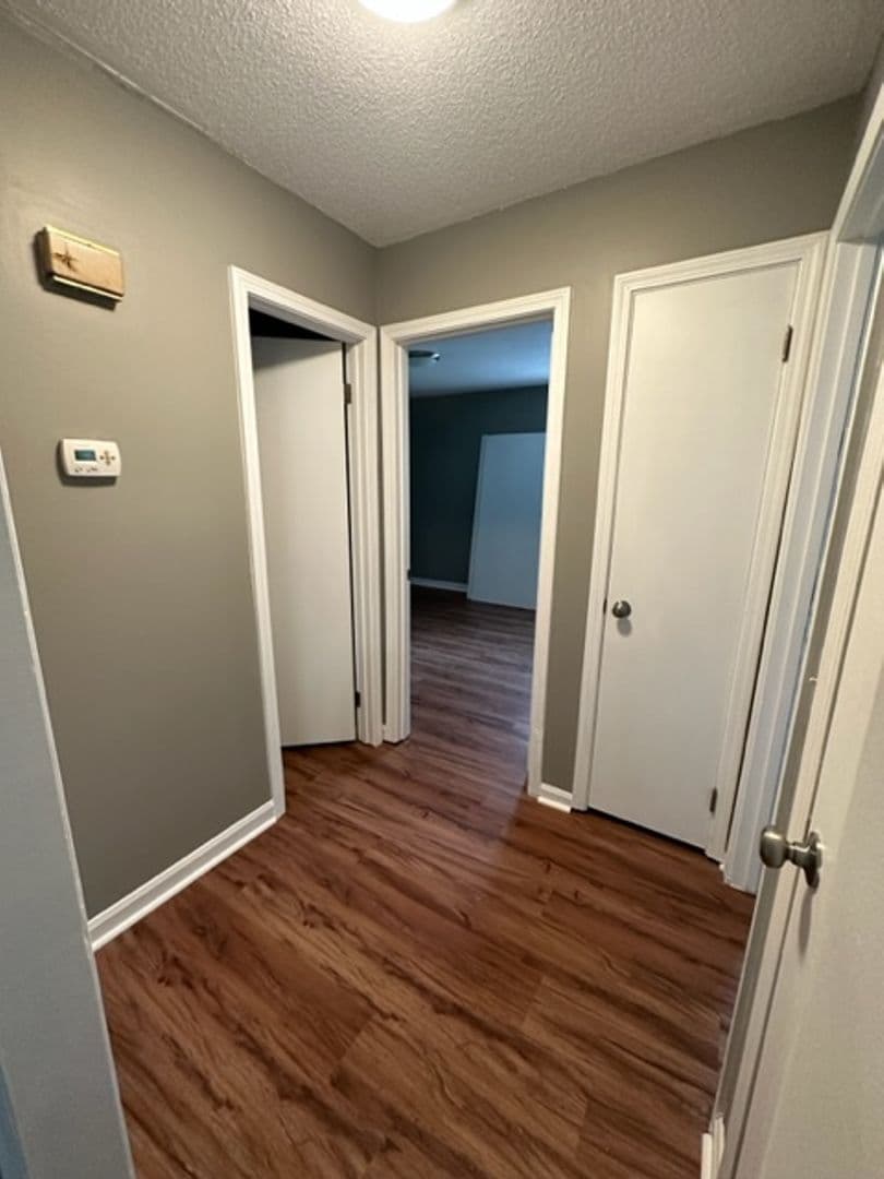 Pendleton Apartment: 104 Cedar Lane