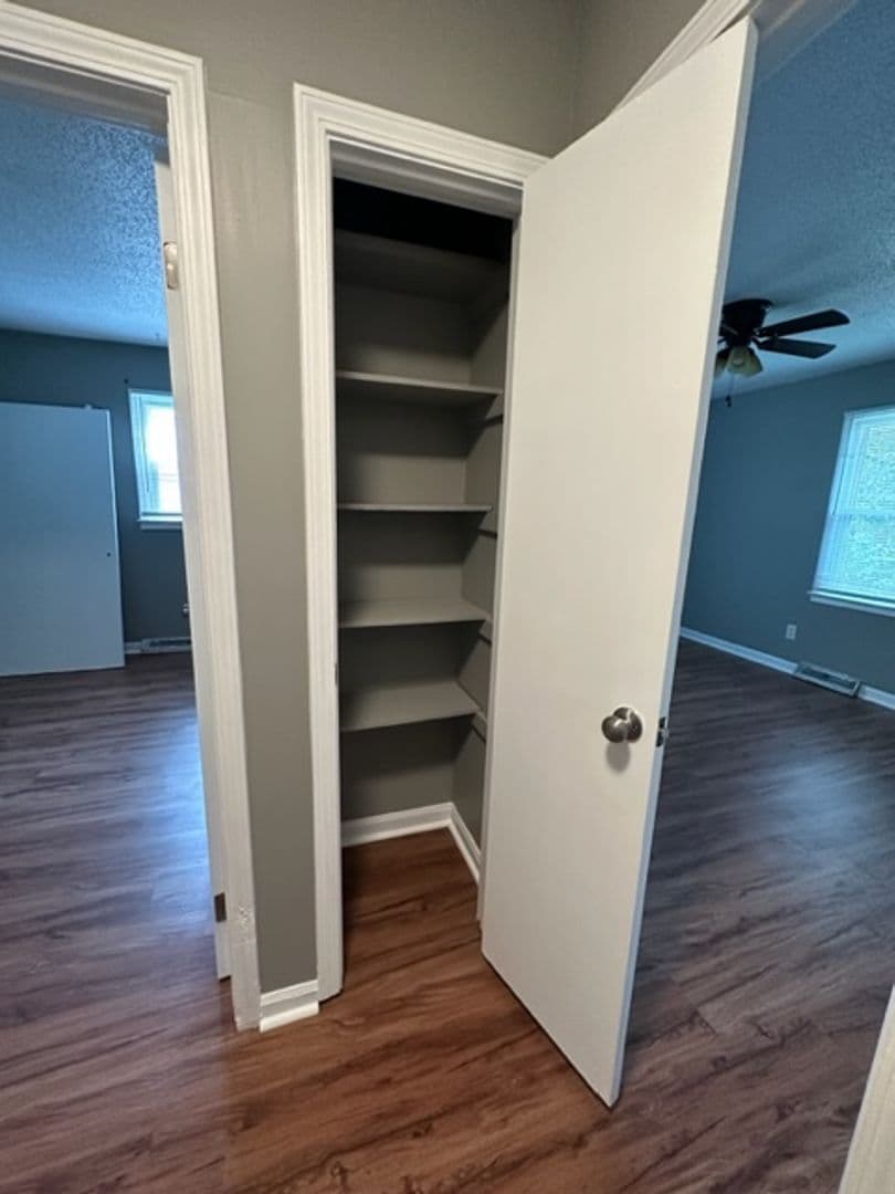 Pendleton Apartment: 104 Cedar Lane
