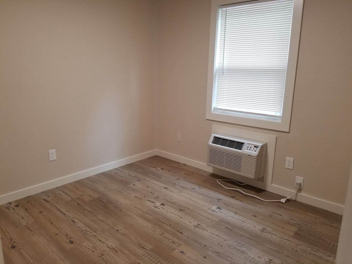 Greenville Apartment: 3800 East North Street