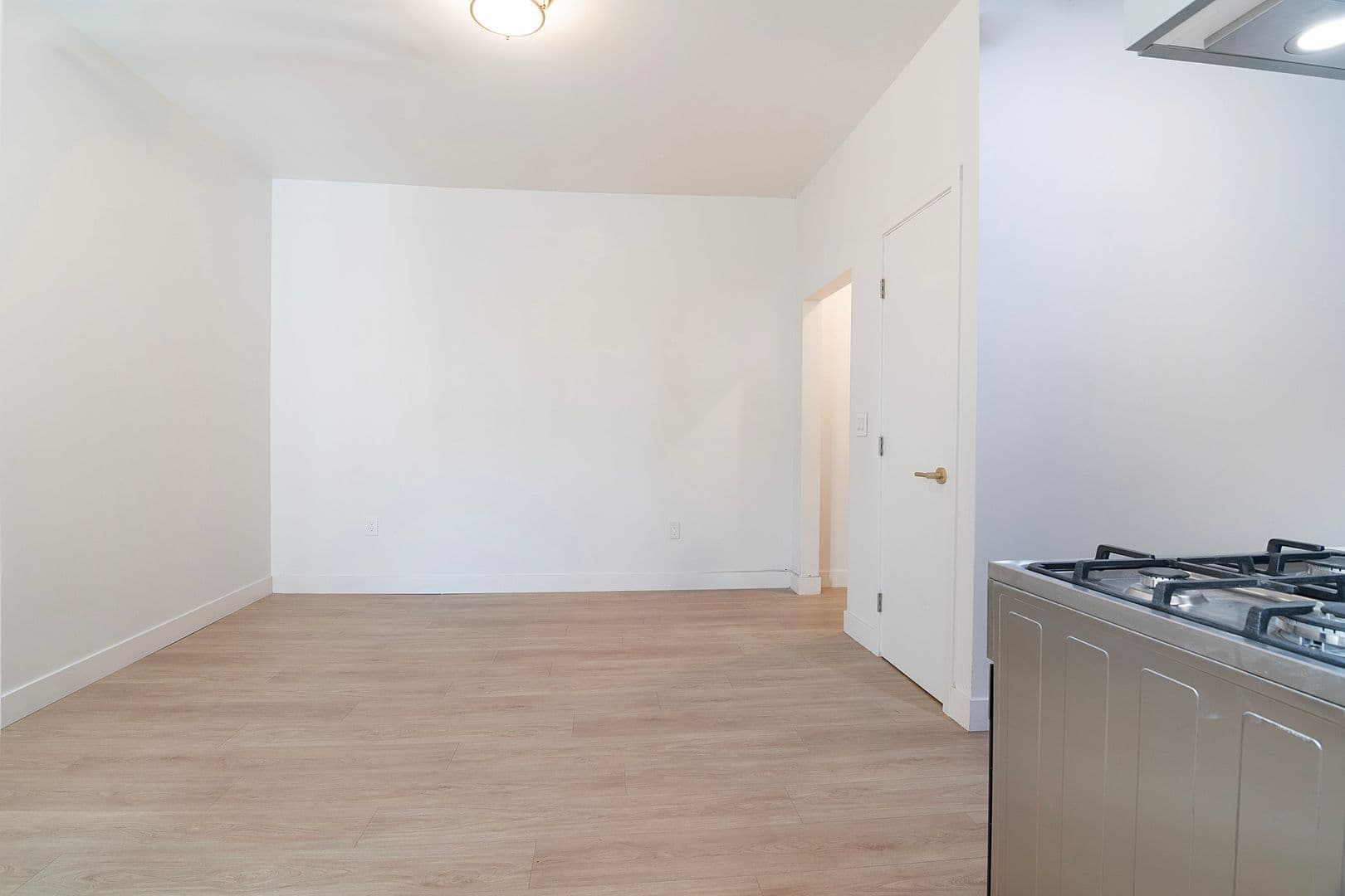 Glendale Apartment: 202 E Wilson Ave