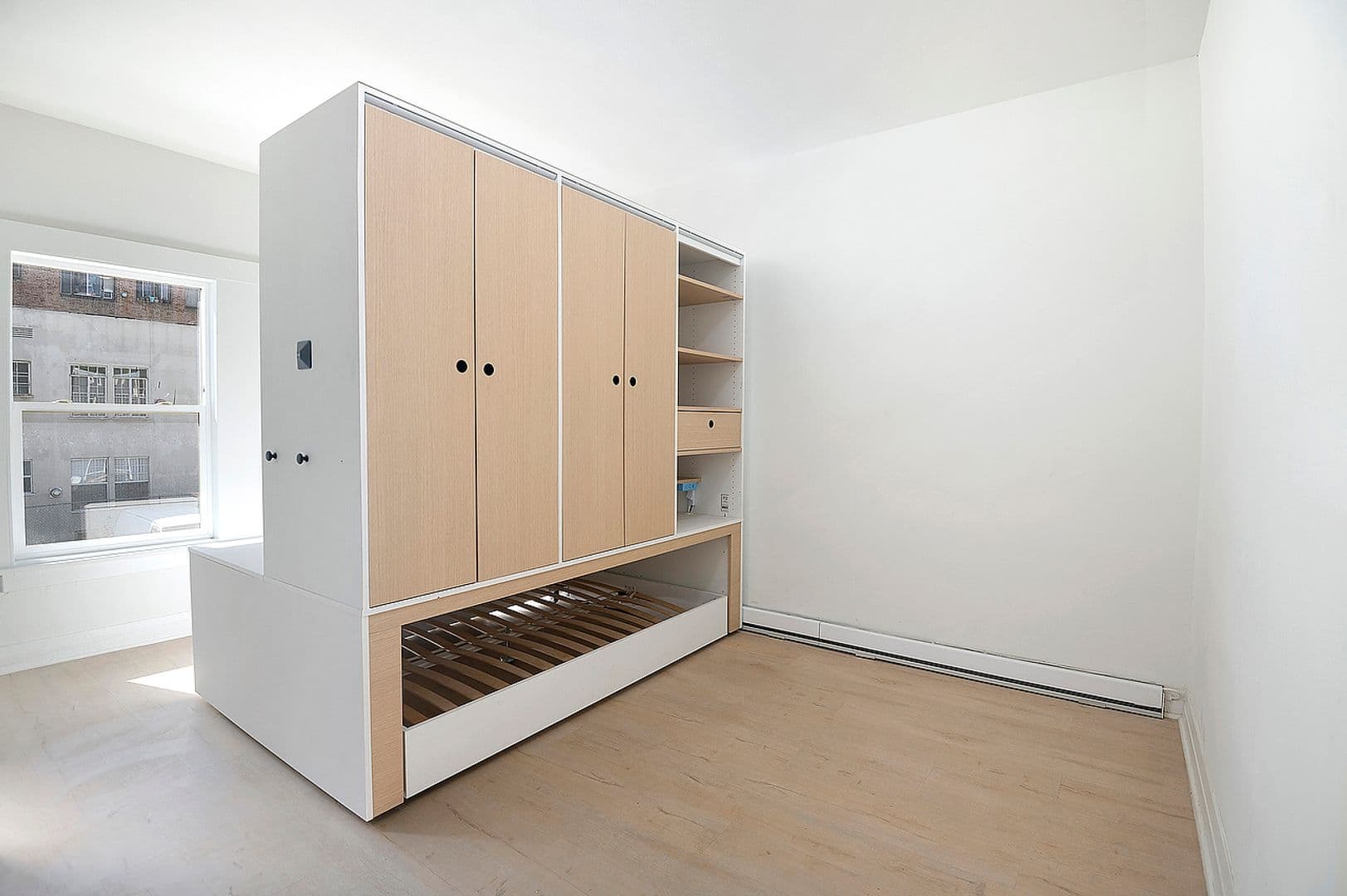 Los Angeles Apartment: 1520 8th St - 207