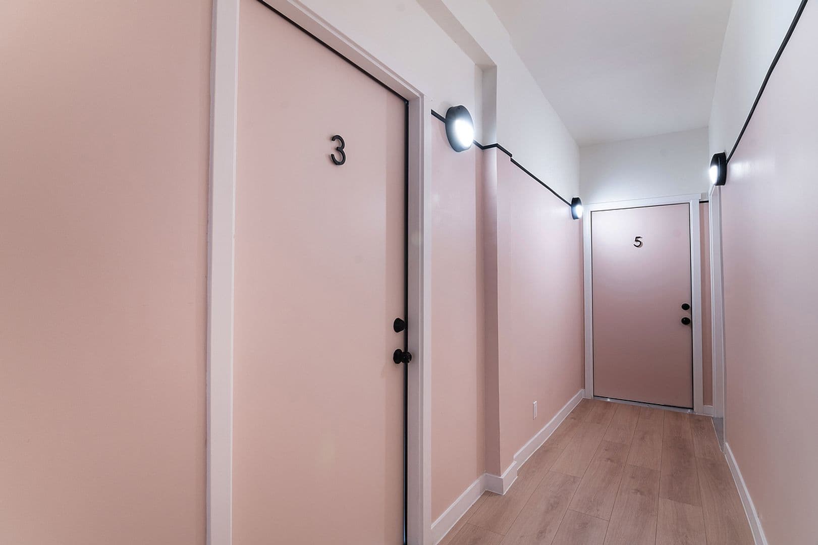 Los Angeles Apartment: 3614 Pasadena Ave