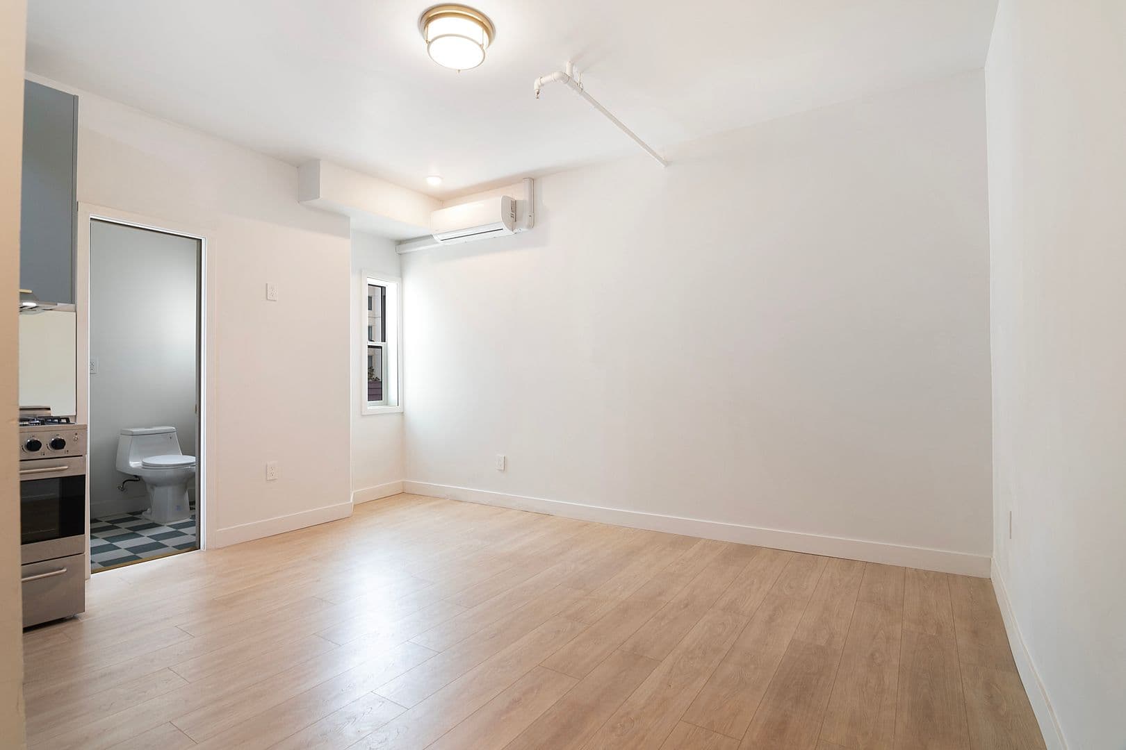 Glendale Apartment: 202 E Wilson Ave