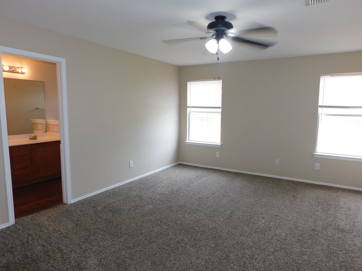 Universial City House: 9013 Barkwood