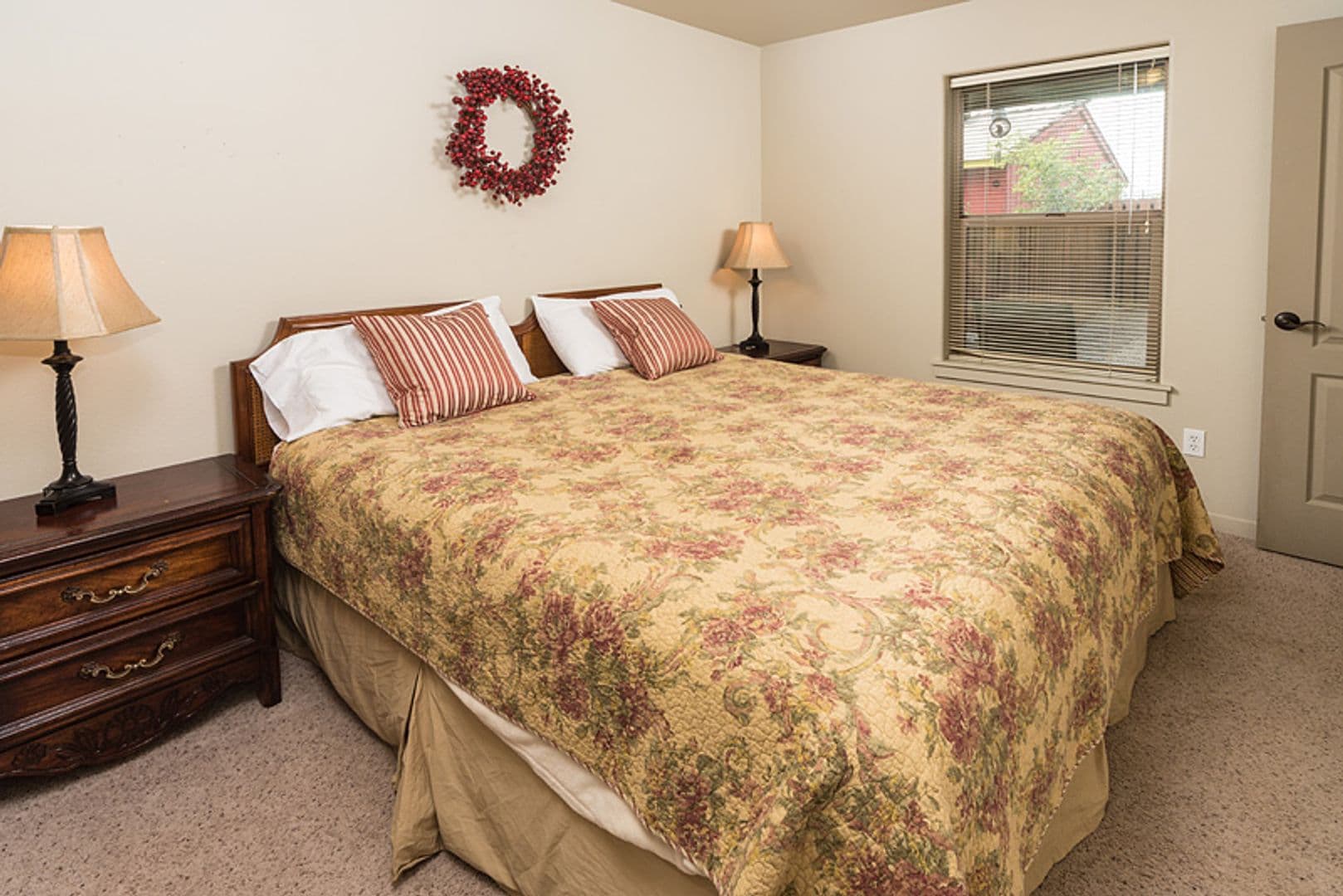 Bend Multiplex: 139 SE Heyburn #3