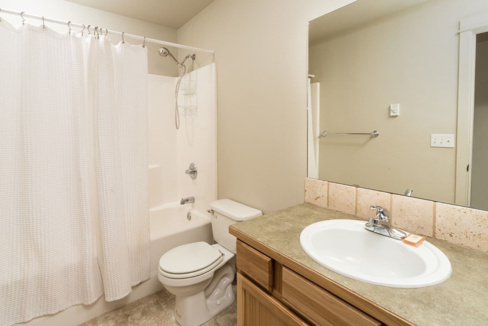 Bend Multiplex: 139 SE Heyburn #3