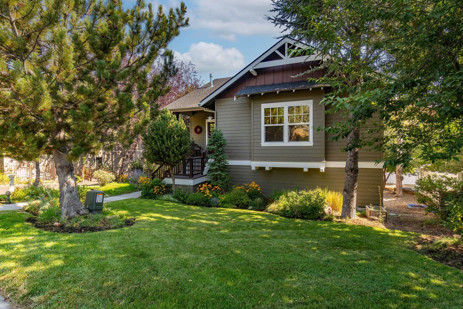 Redmond House: 2158 SW 36th Court