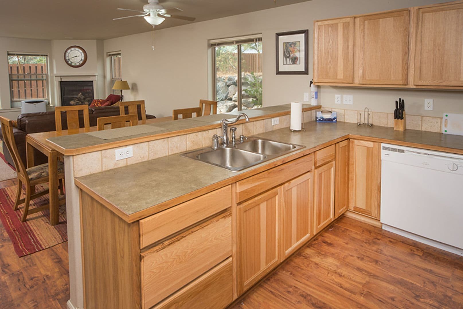 Bend Multiplex: 139 SE Heyburn #3