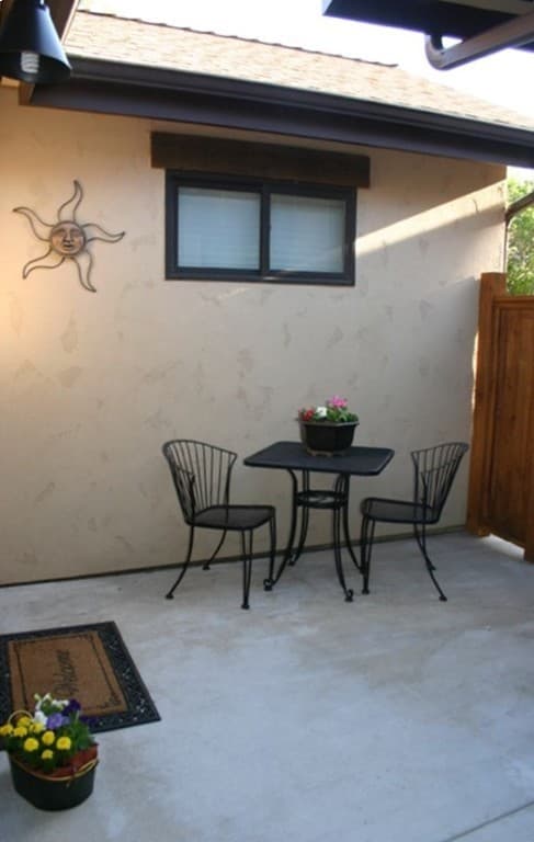 Bend Apartment: 820 Northwest Columbia Street