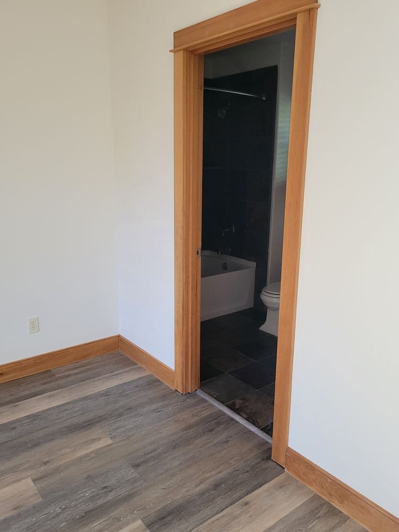 Bend House: 730 NW Florida Ave #1