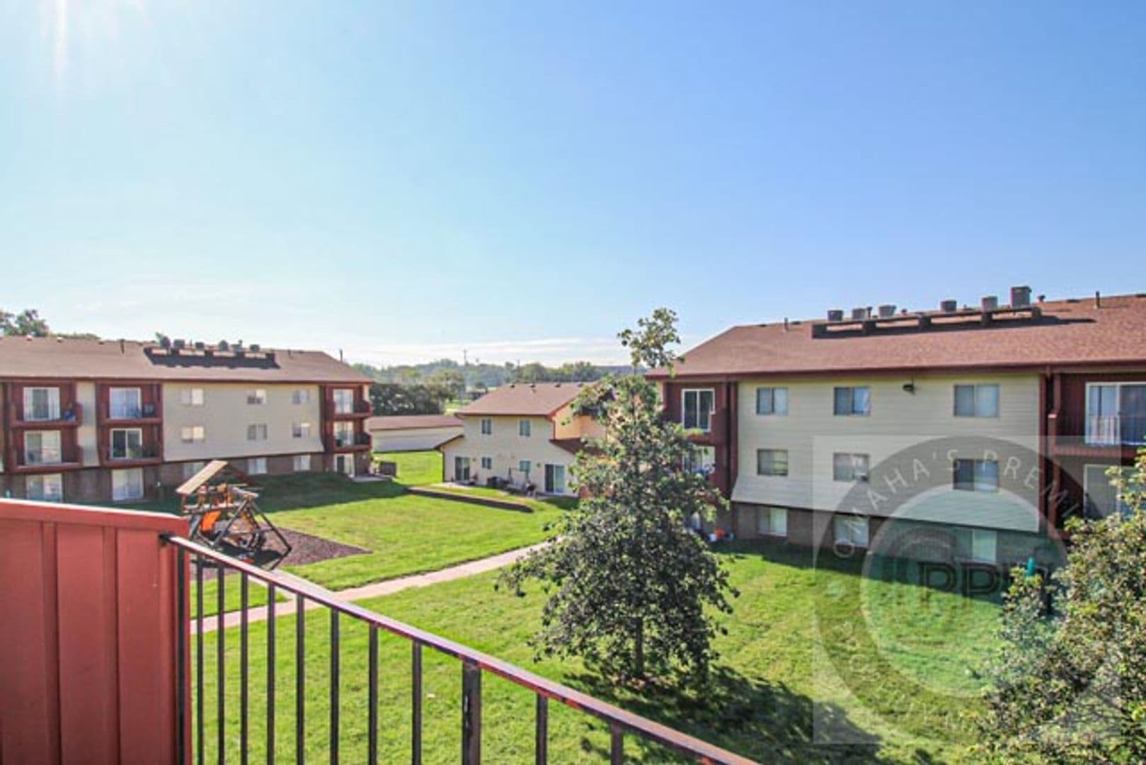 Bellevue Apartment: 818 Lincoln Rd