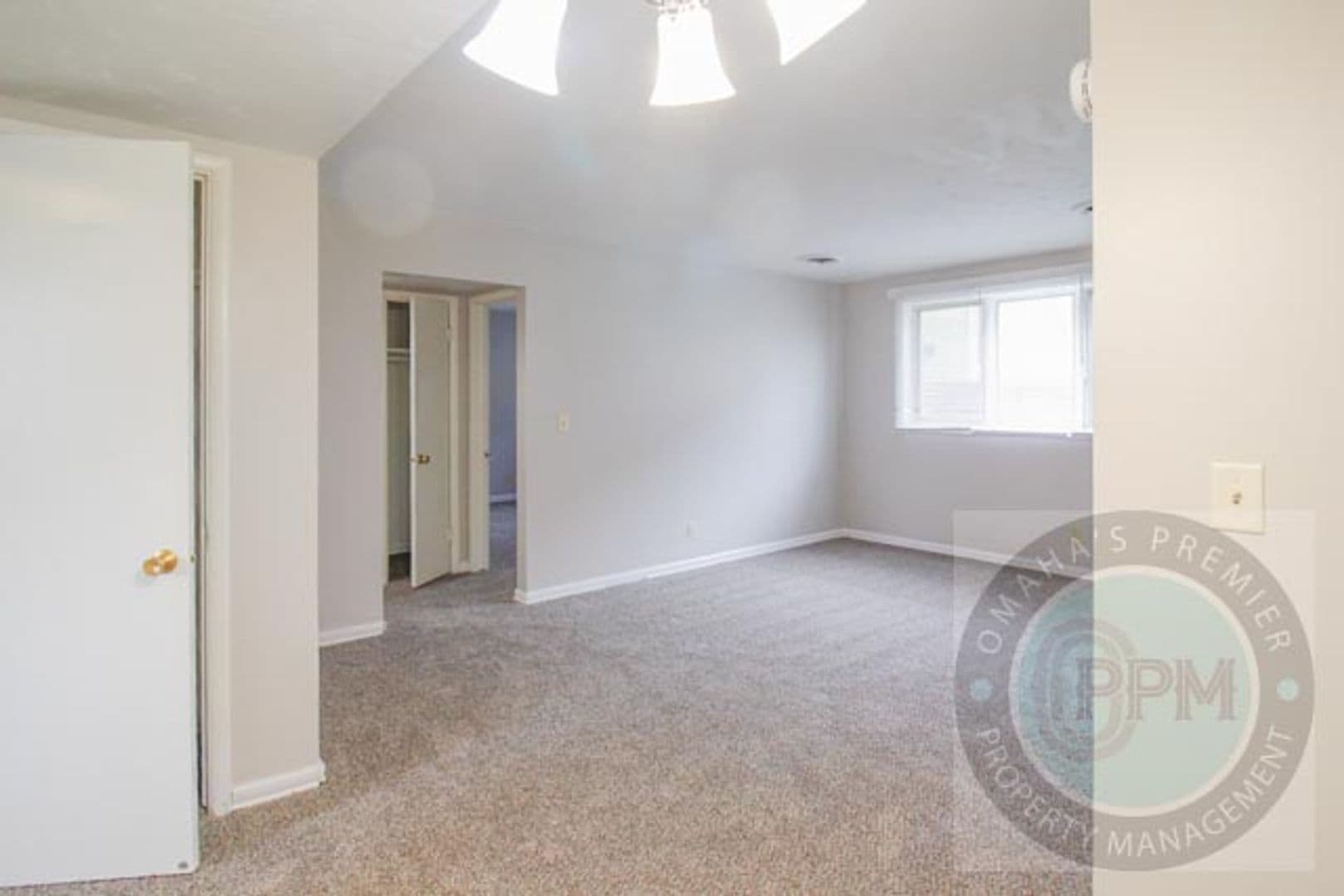 Omaha Apartment: 7303 Decatur St