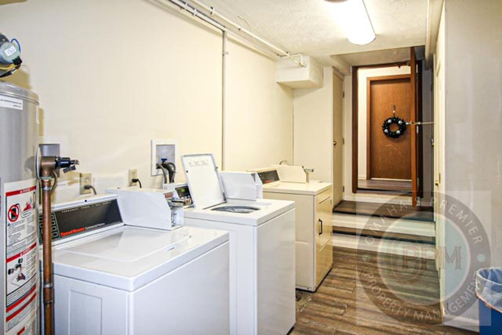 Omaha Apartment: 2903 N 76th St