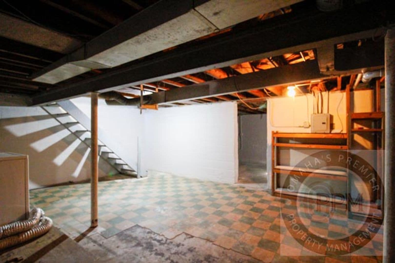 Omaha House: 2119 Monroe St