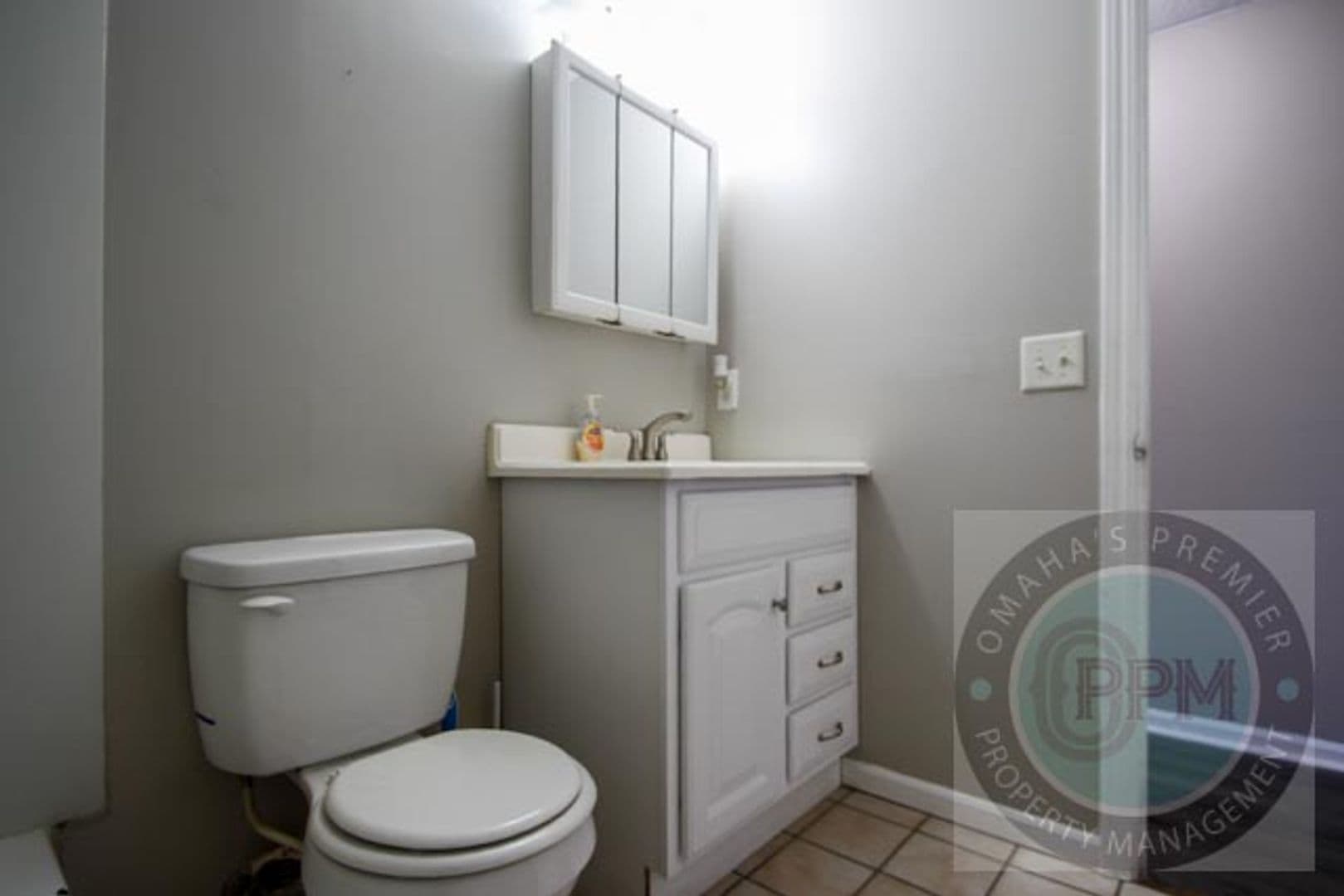Omaha Apartment: 649 S 19 Ave