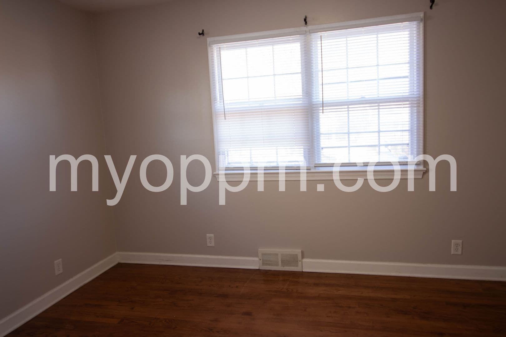 Omaha House: 2321 S 49th St