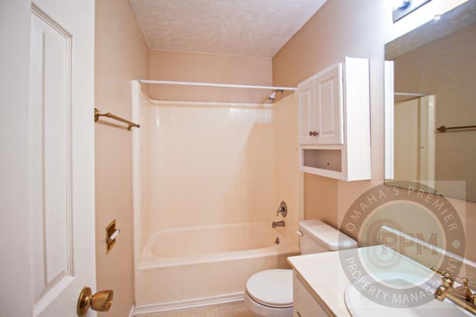Omaha Apartment: 6519 Lafayette Ave