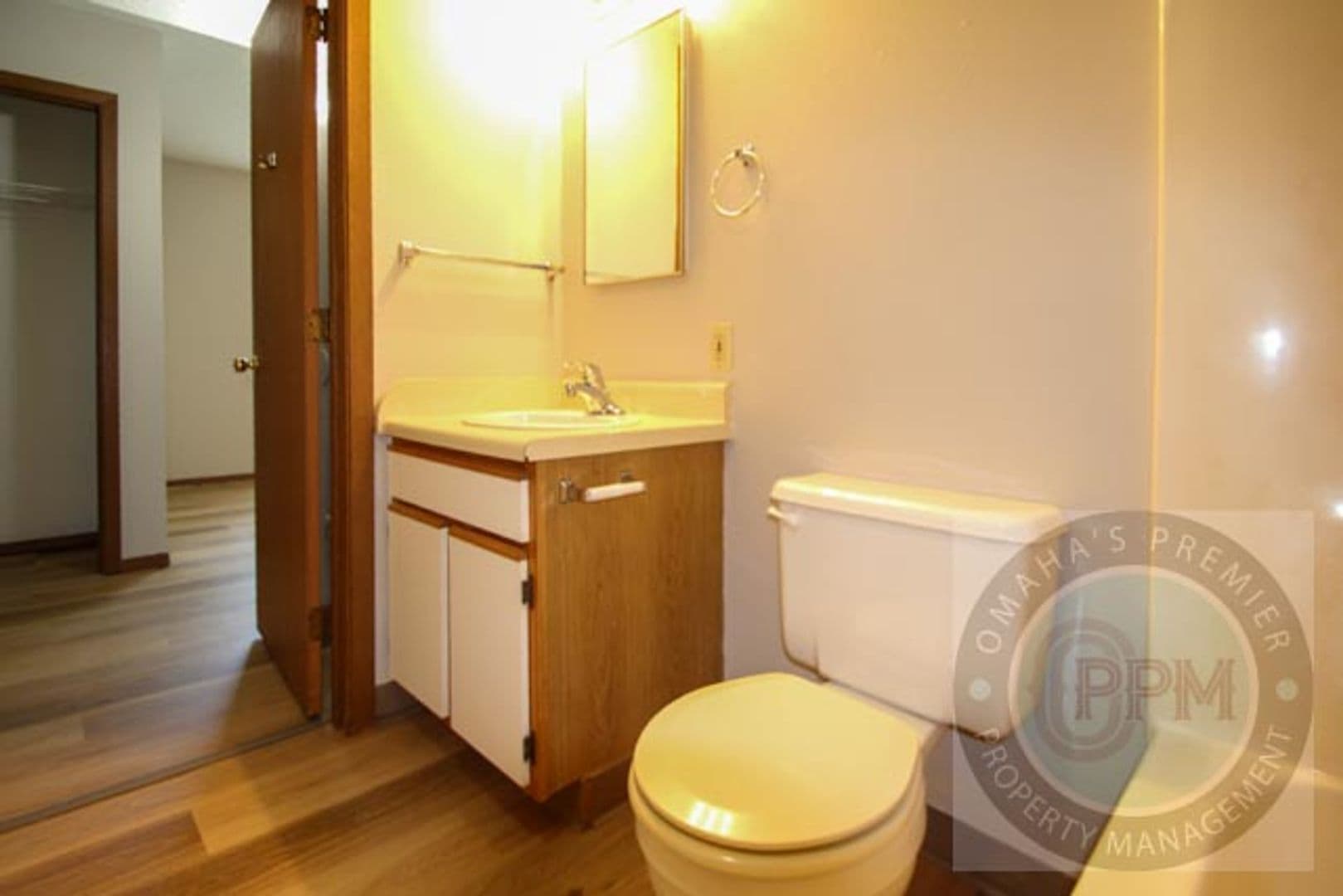 Bennington Apartment: 15605 N 4th St