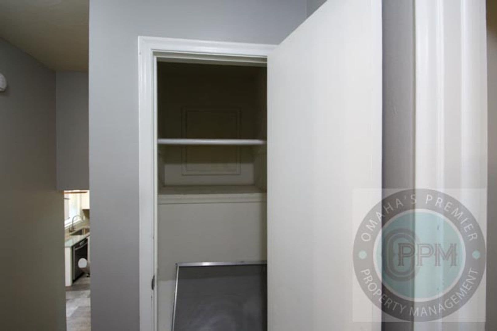 Bellevue House: 7313 S 50 St