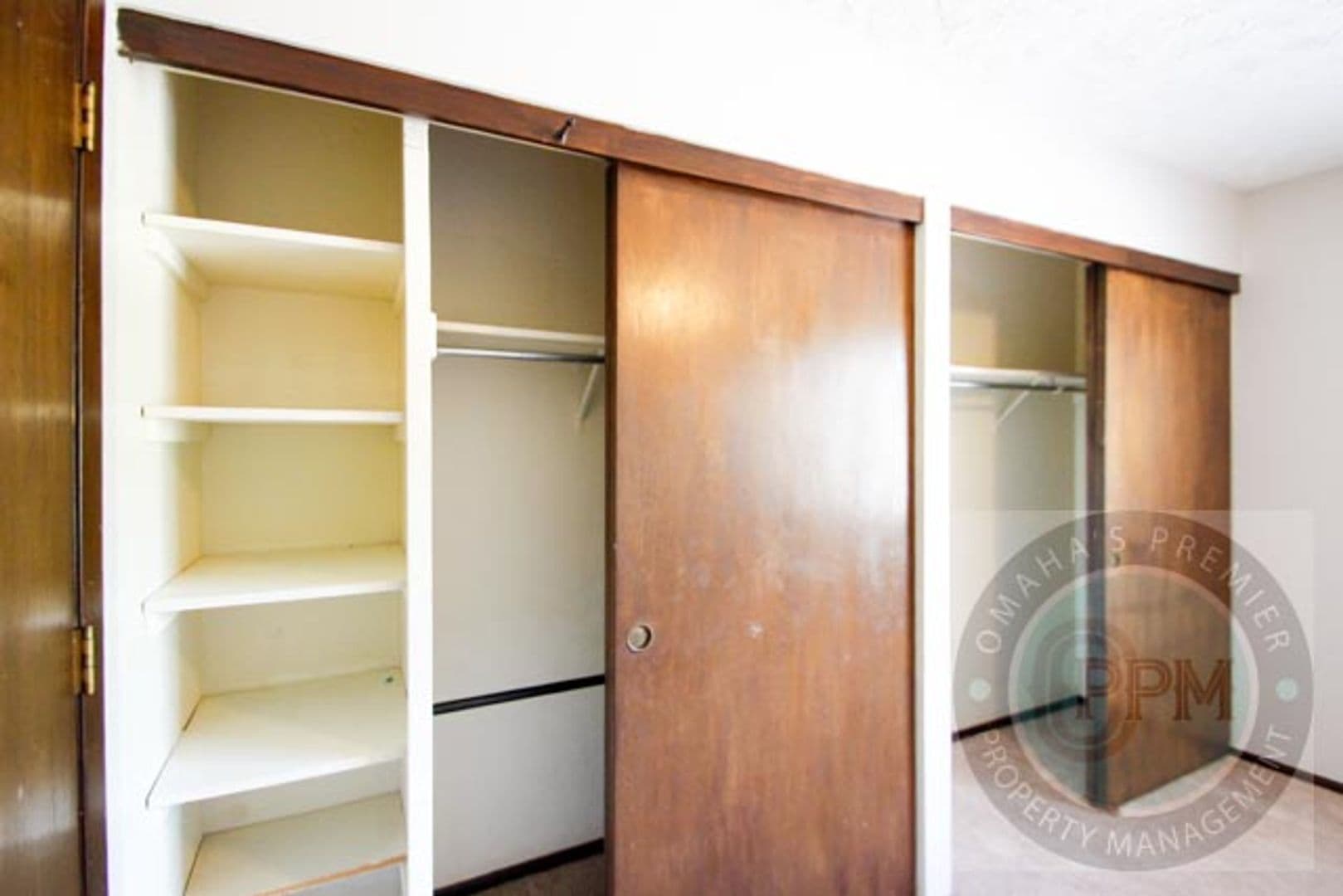 Bellevue Apartment: 818 Lincoln Rd