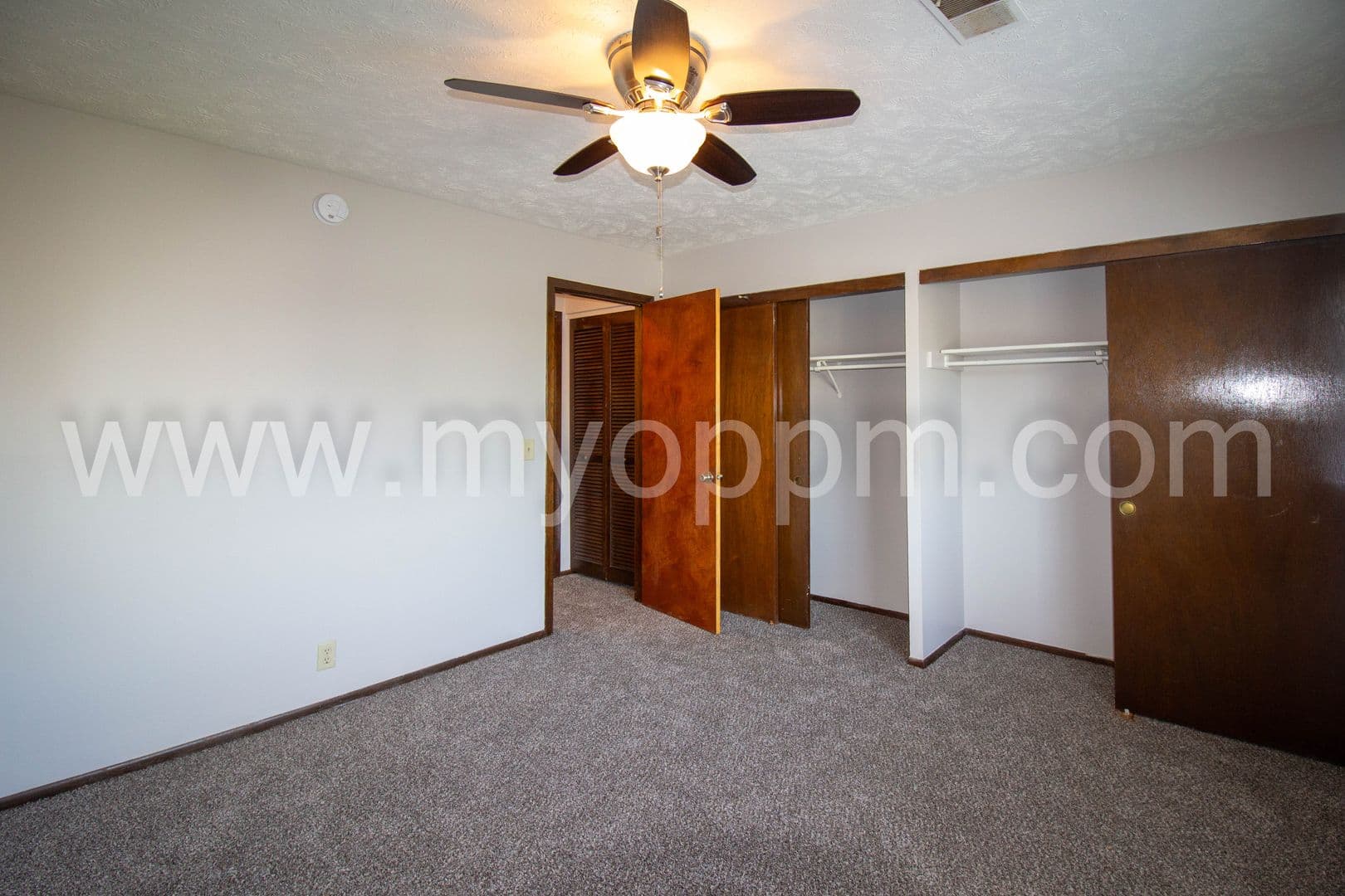 Bellevue Apartment: 818 Lincoln Rd
