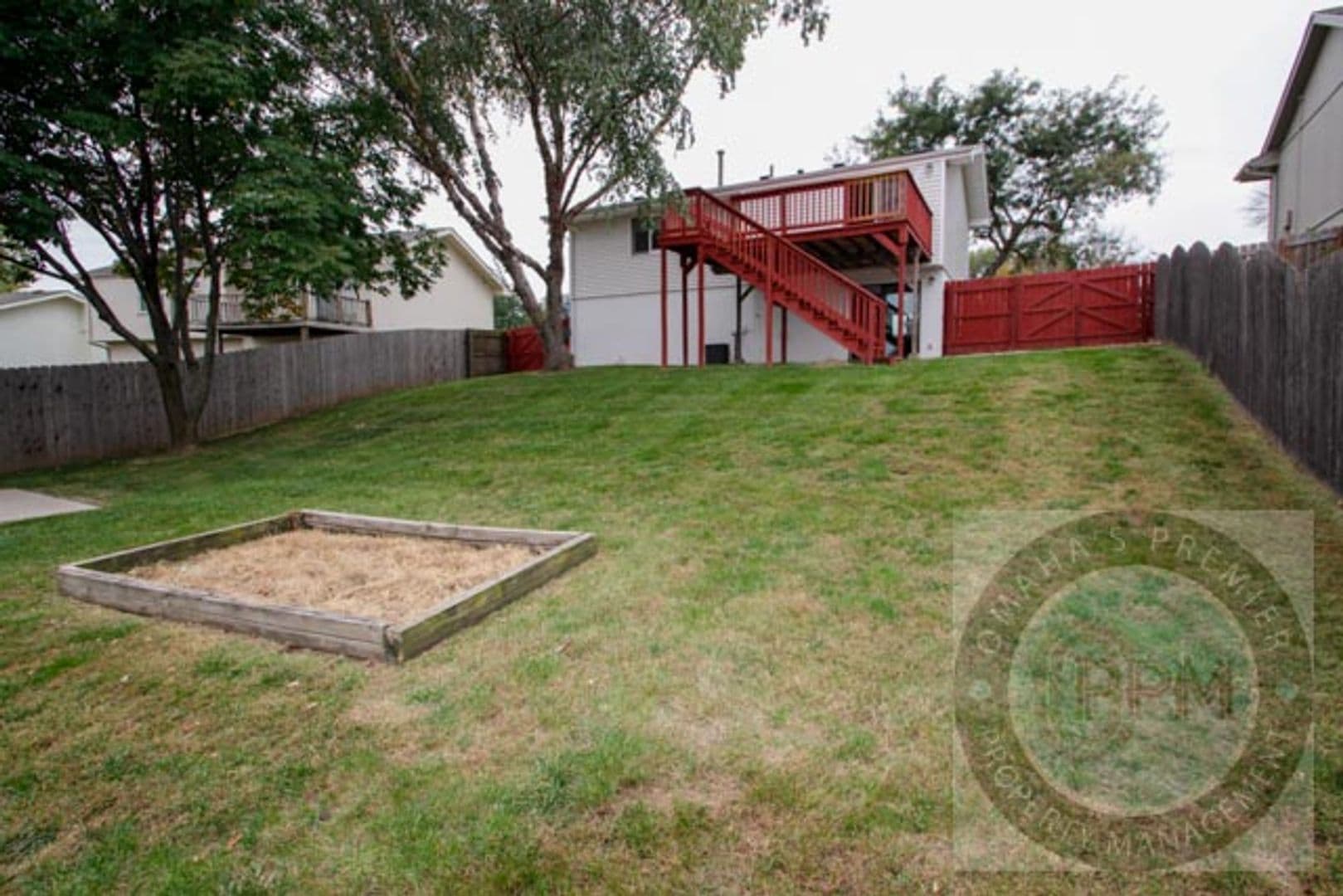 Bellevue House: 9801 S 10th St