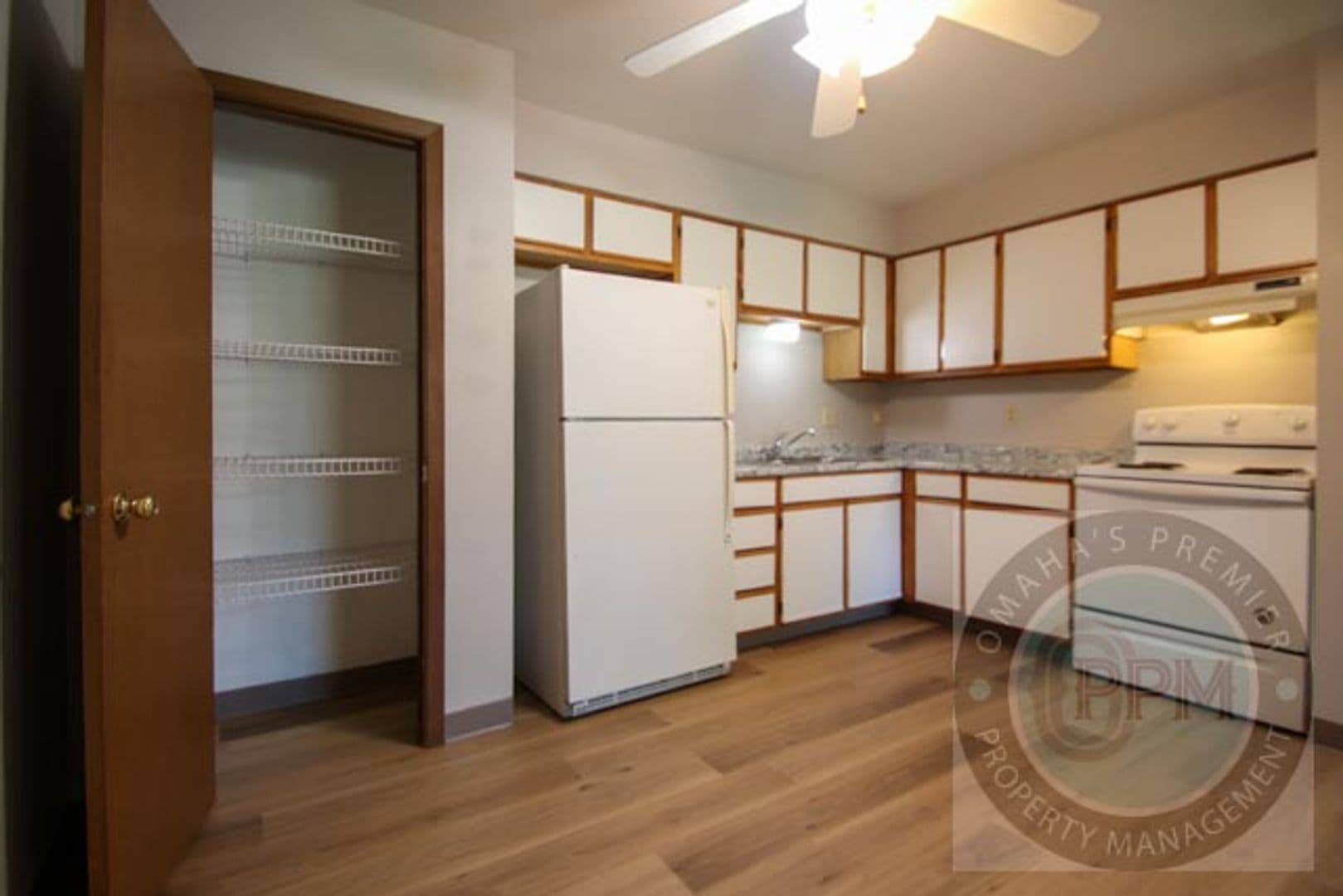 Bennington Apartment: 15605 N 4th St