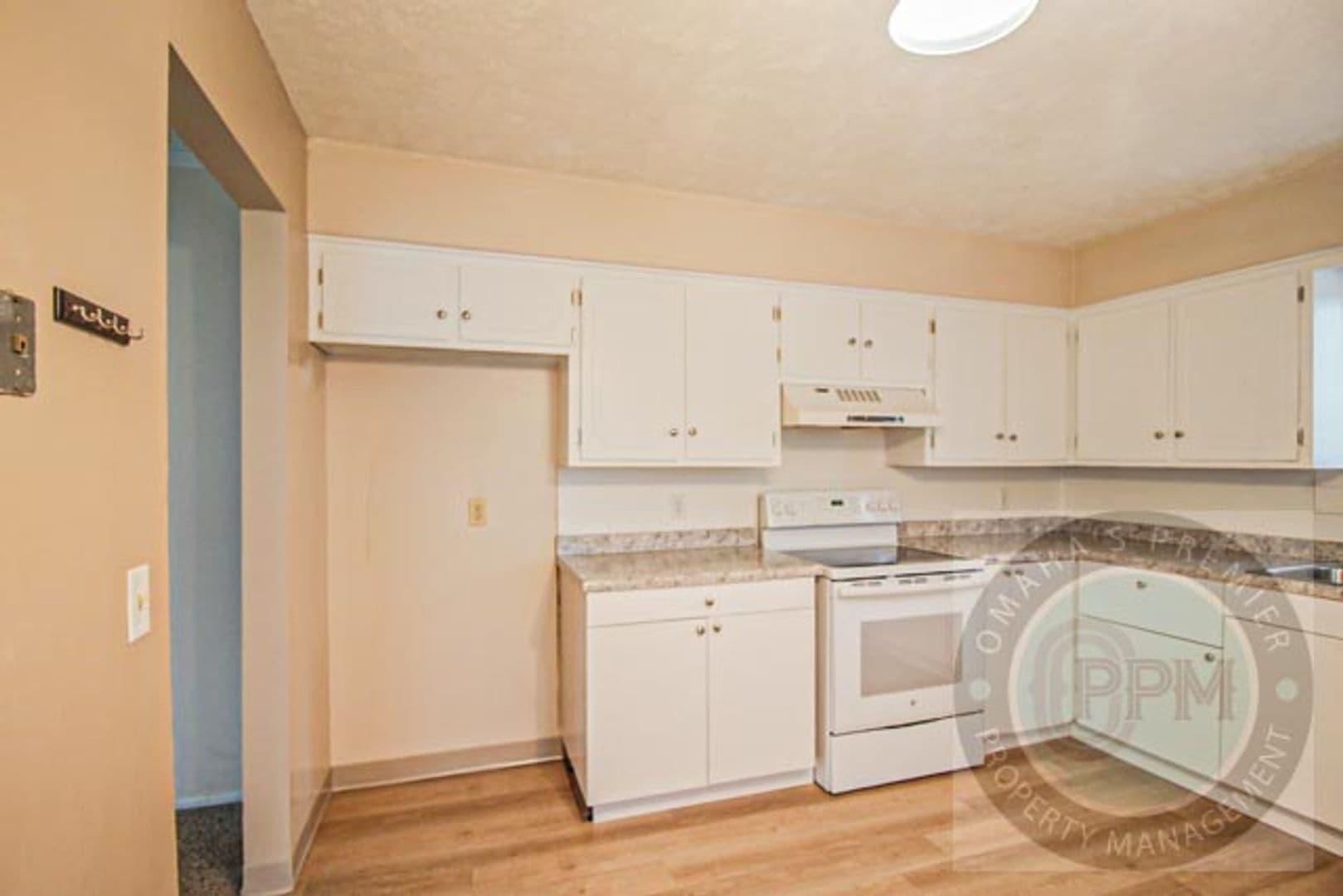 Omaha Apartment: 6519 Lafayette Ave