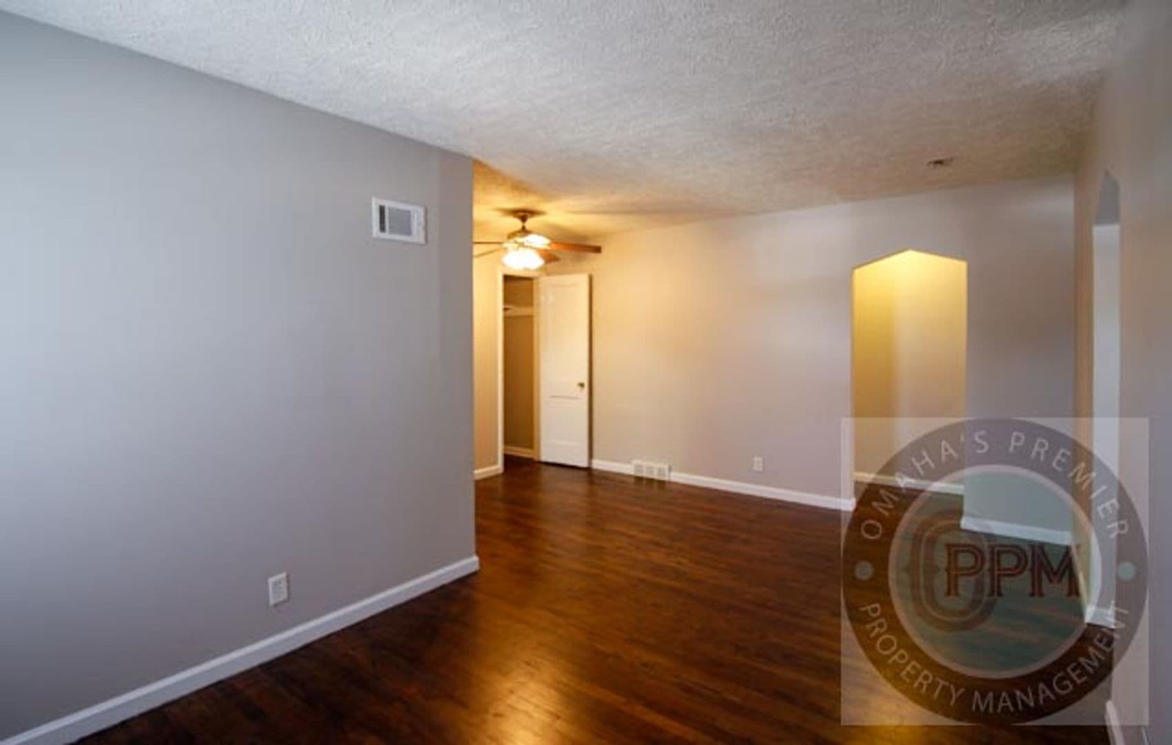Omaha House: 2119 Monroe St