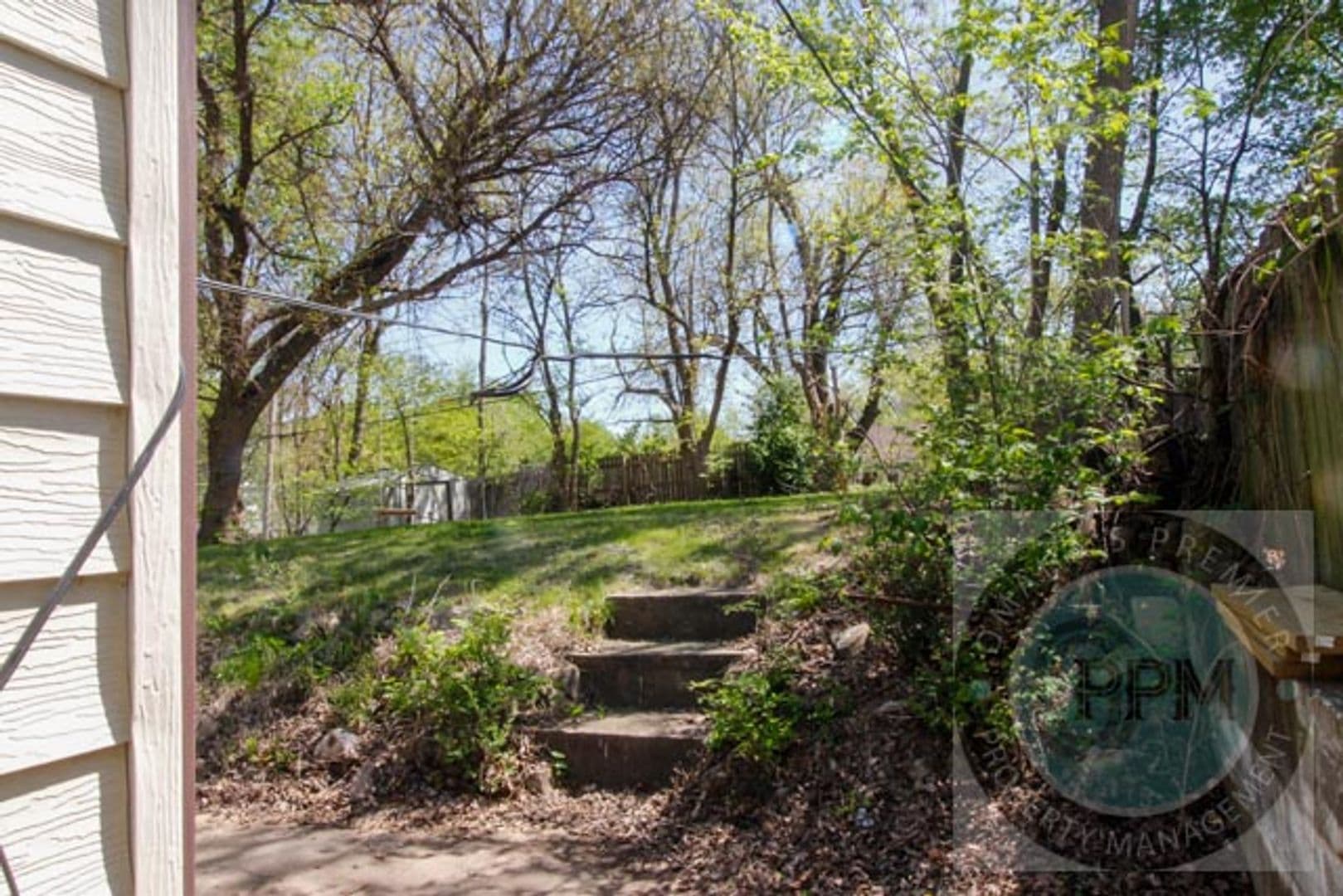 Omaha House: 3305 N 55 St