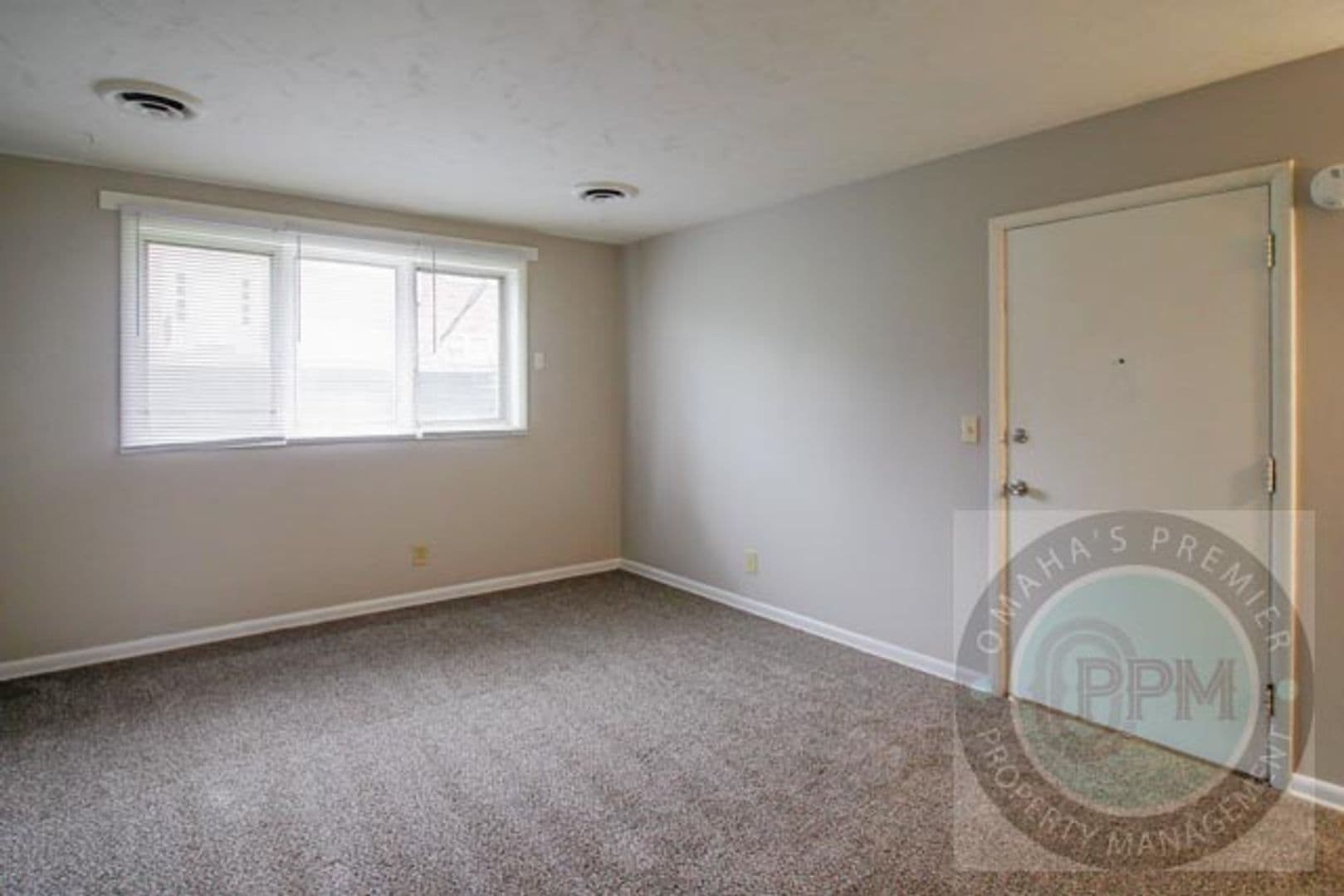 Omaha Apartment: 7303 Decatur St