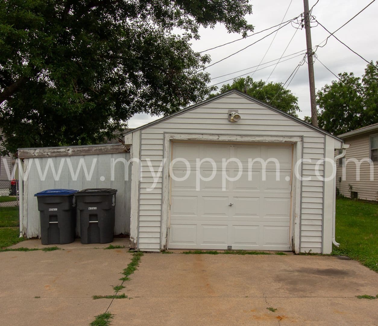Council Bluffs House: 1700 Avenue G