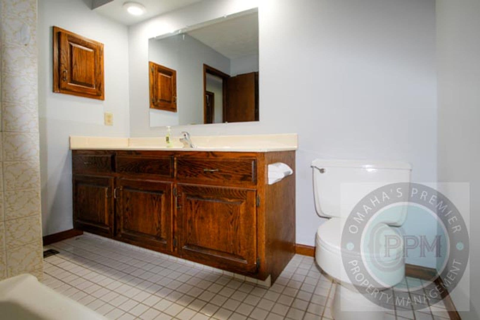 Omaha House: 5614 N 116 Ave Circle
