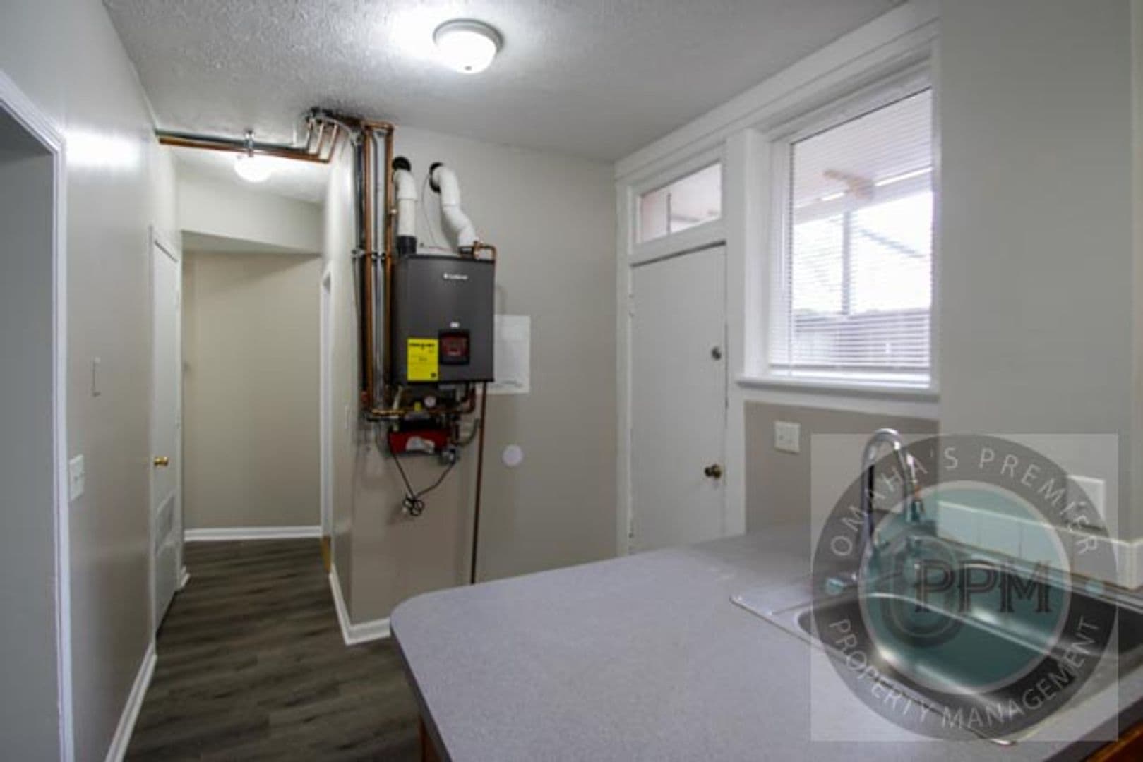 Omaha Apartment: 649 S 19 Ave