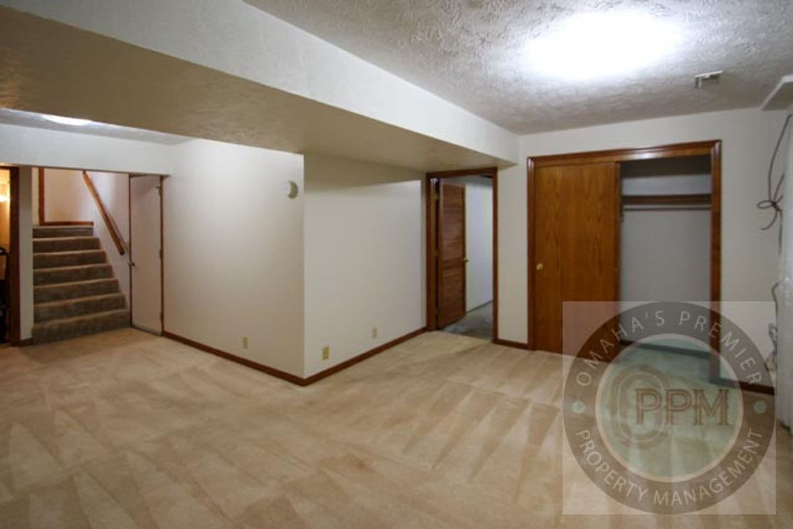 Omaha House: 12079 Patrick Ave