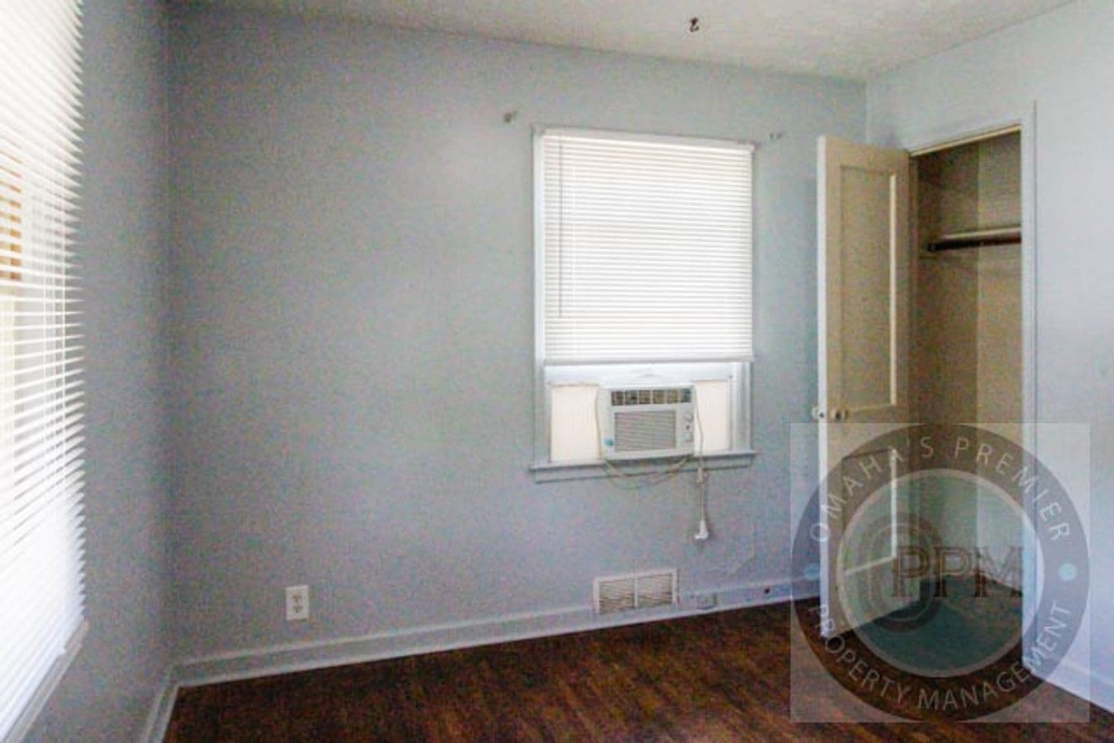 Omaha House: 3305 N 55 St