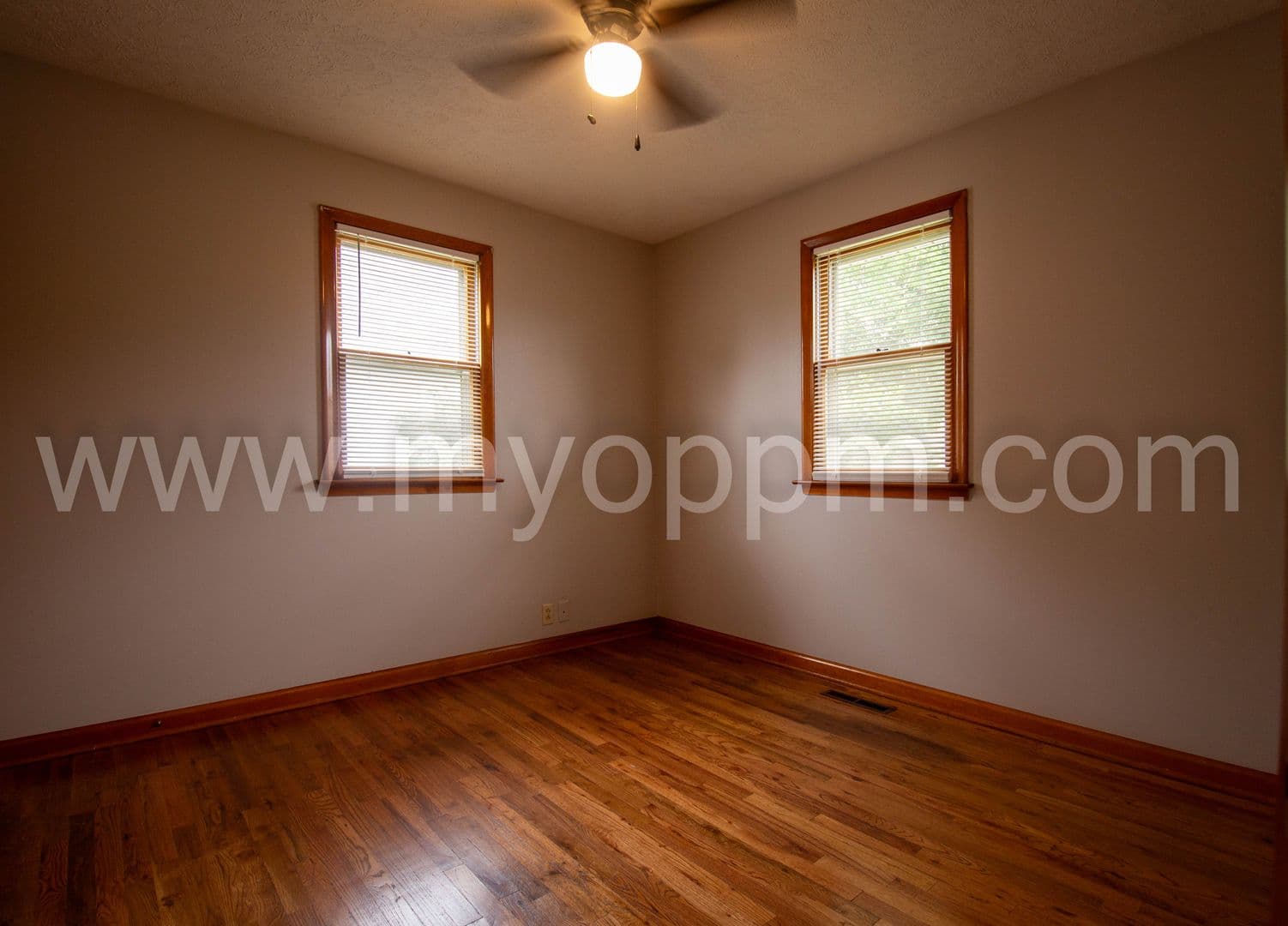 Council Bluffs House: 1700 Avenue G