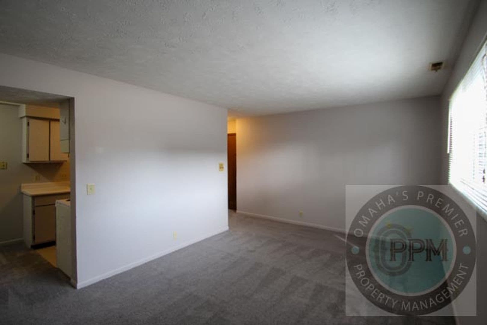 Omaha Apartment: 2903 N 76th St