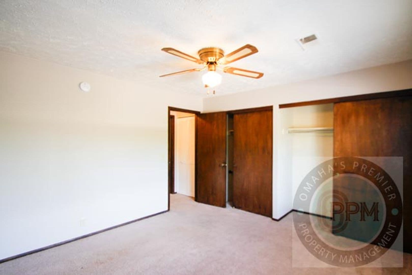 Bellevue Apartment: 818 Lincoln Rd