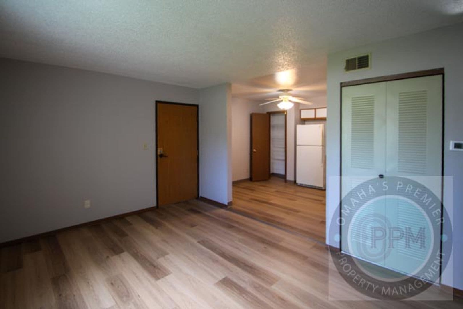 Bennington Apartment: 15605 N 4th St