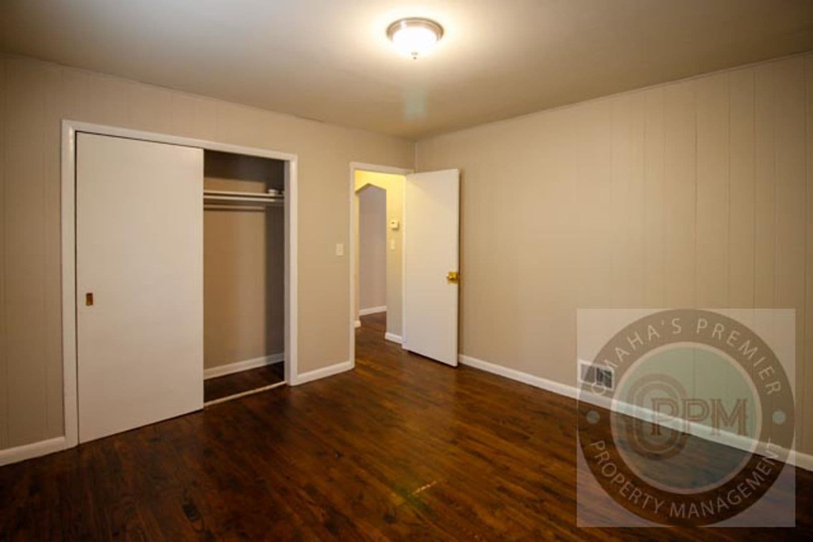 Omaha House: 2119 Monroe St
