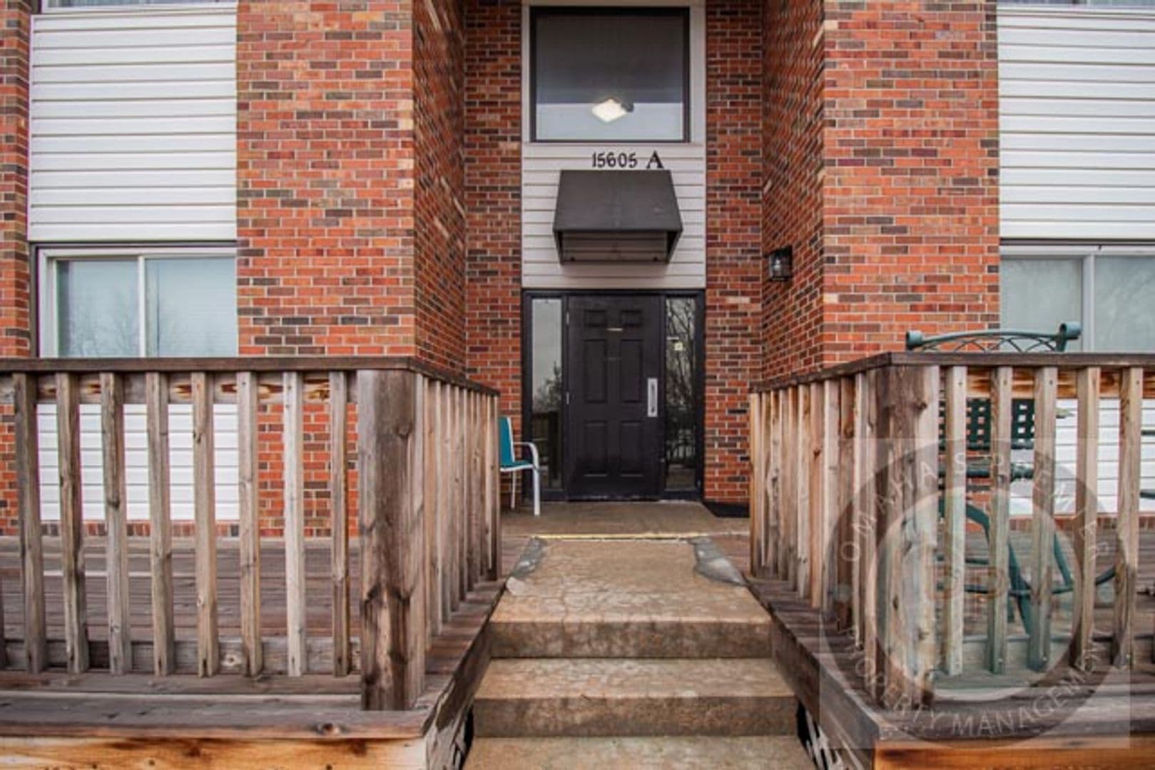 Bennington Apartment: 15605 N 4th St