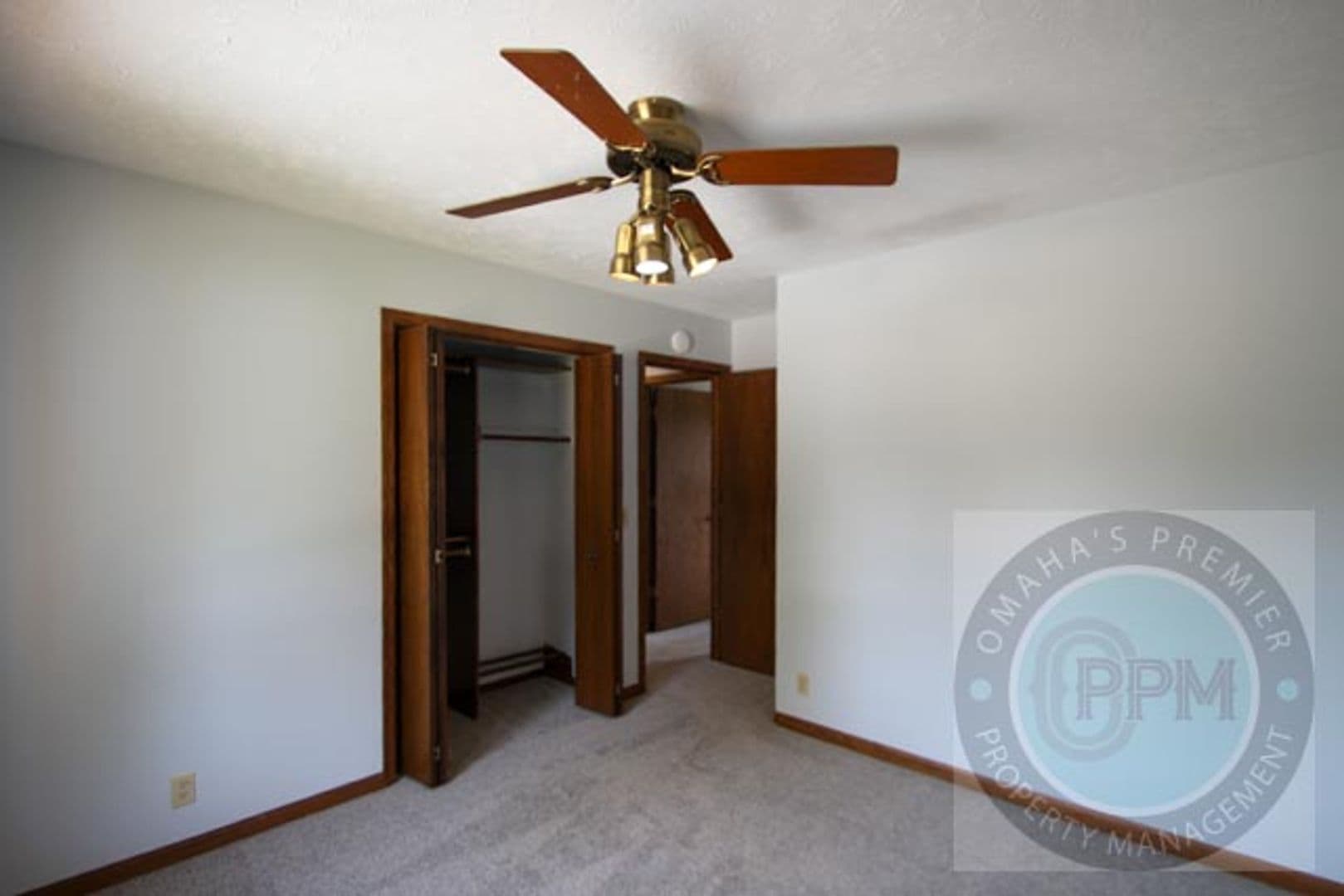 Omaha House: 5614 N 116 Ave Circle