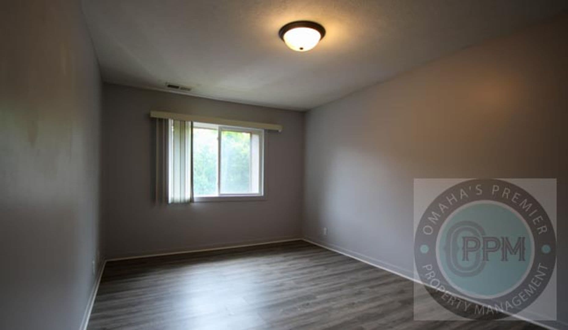 Omaha Apartment: 2333 Benson Gardens Bd