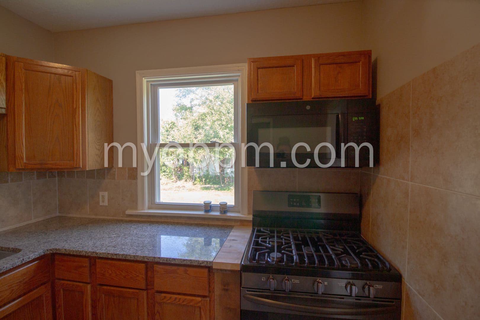 Omaha Apartment: 2817 Spaulding St