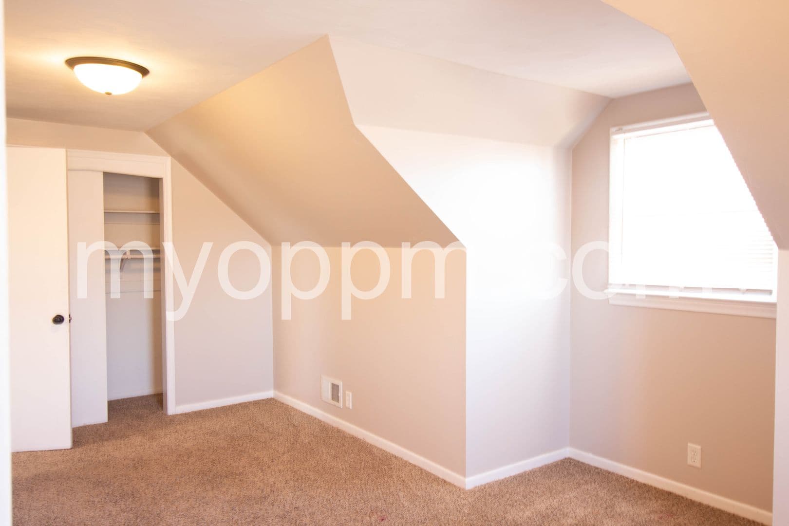 Omaha House: 2321 S 49th St