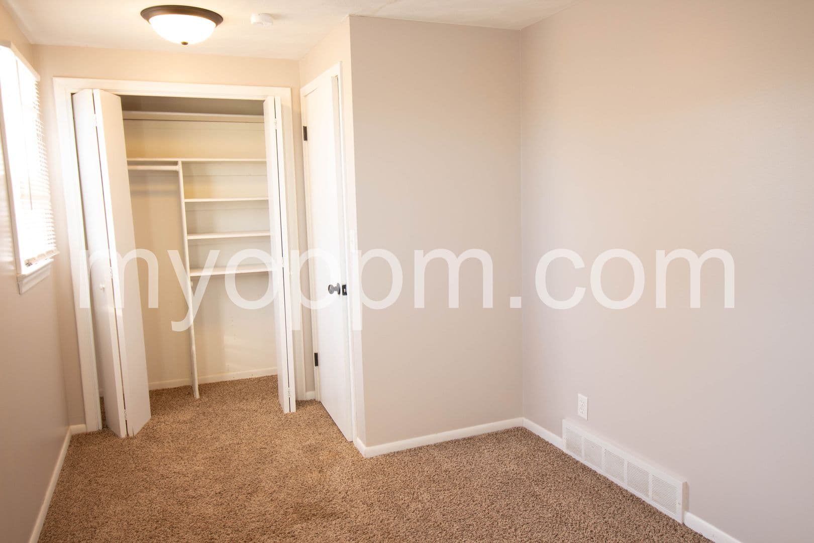 Omaha House: 2321 S 49th St